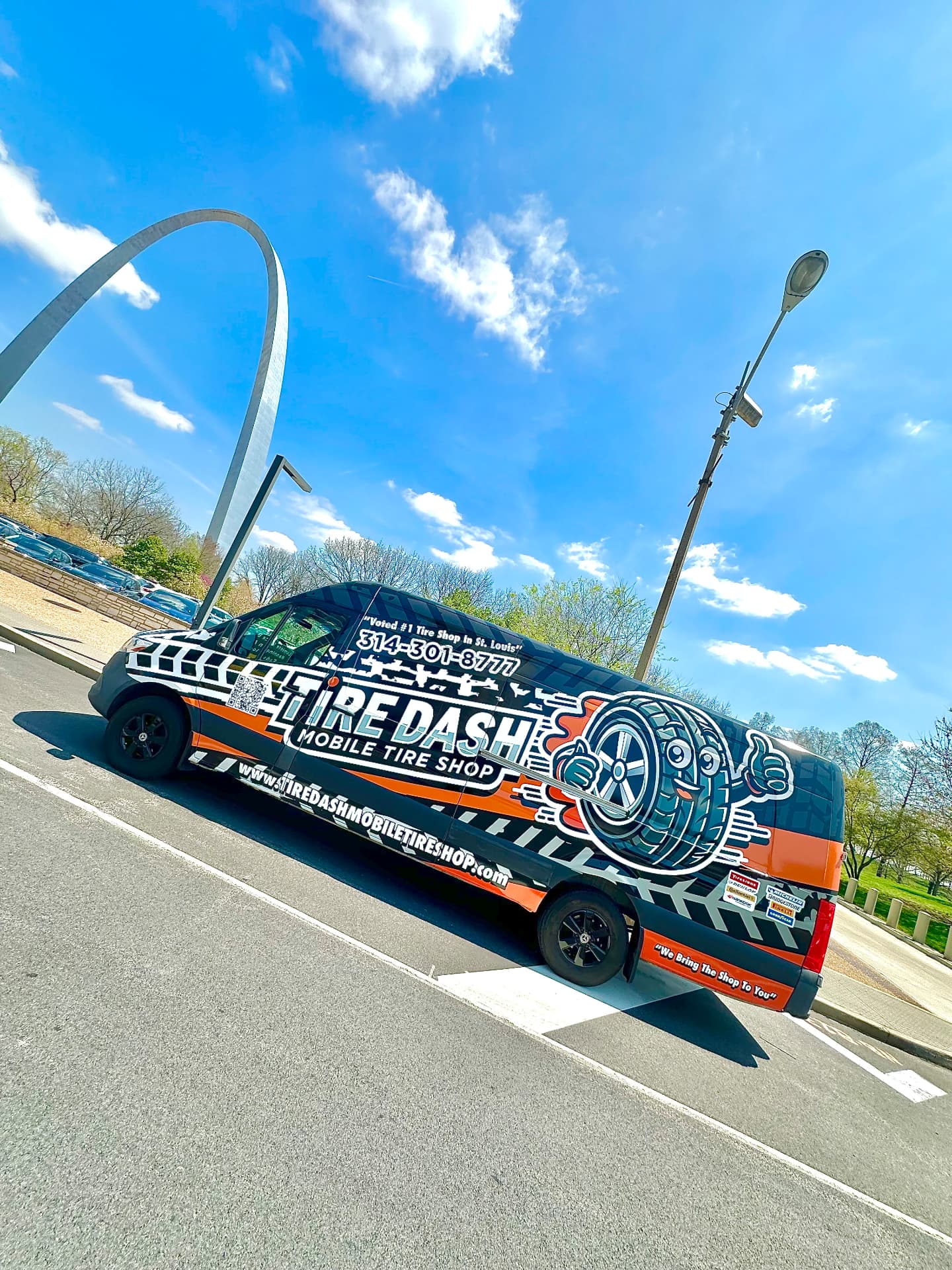 Tire Dash mobile tire van on location in St. Louis